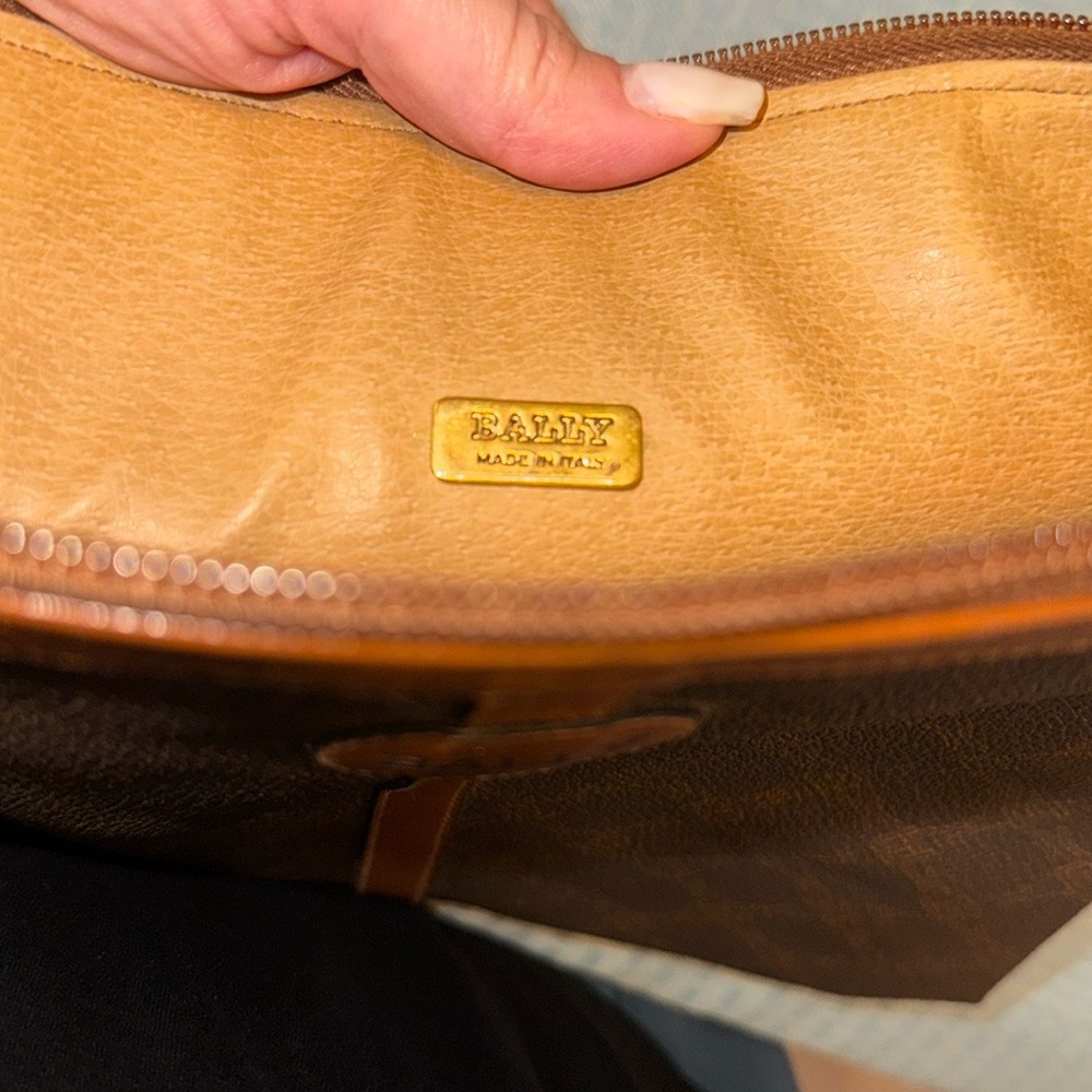 Bally Brown and Tan Leather Pouch - Picture 5 of 6